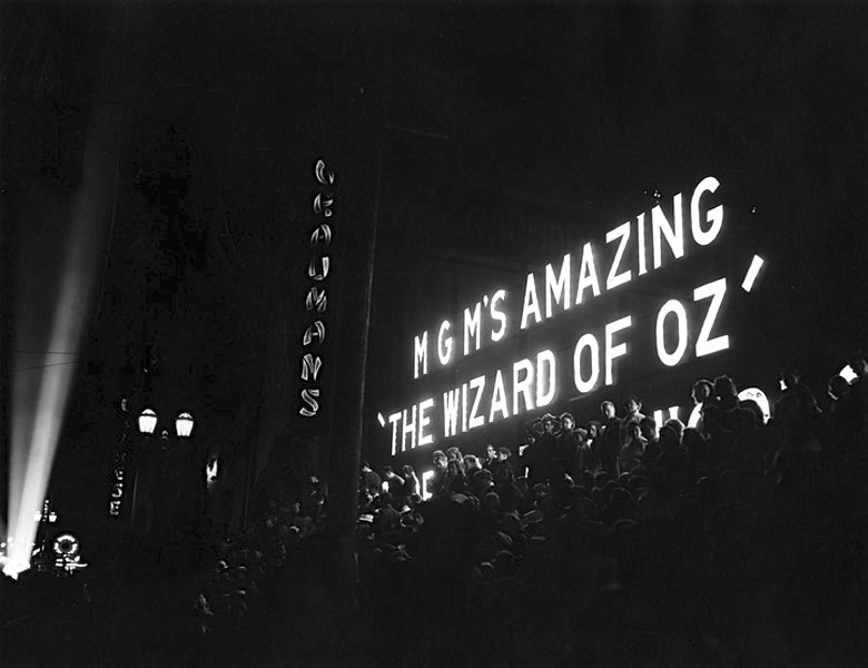 MGM s The Wizard of Oz premiere at Grauman s Chinese Theater August 15th 1939