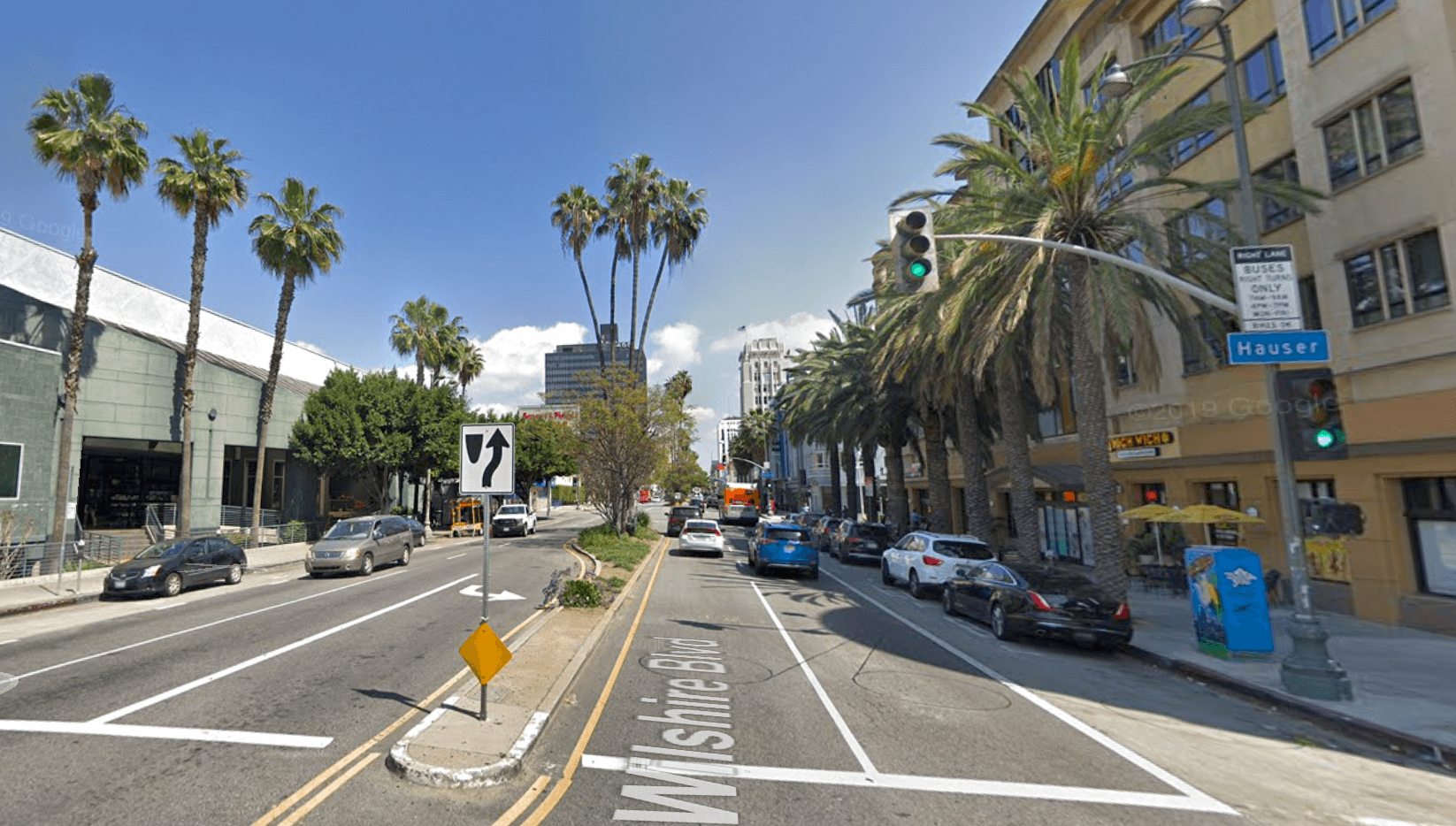 Looking east along Wilshire Blvd from Hauser Blvd, Los Angeles, circa ...